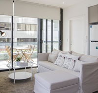 Cozy apartment with harbour bridge view in Bondi - Accommodation Search