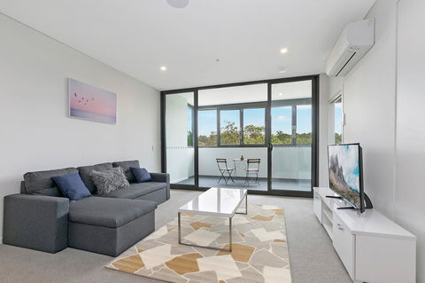 Stylish And Neat Two Bed Apartment In Wentworth Point - Accommodation Search 0