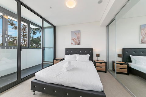 Stylish And Neat Two Bed Apartment In Wentworth Point - Accommodation Search 7