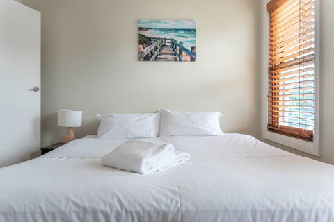 2 Bed House + Loft In Pyrmont - Accommodation Search 13