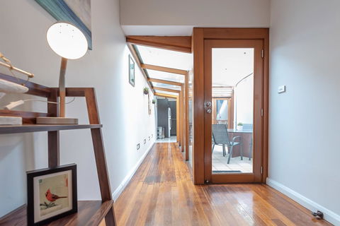 2 Bed House + Loft In Pyrmont - Accommodation Search 7