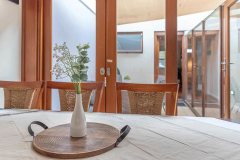 2 Bed House + Loft In Pyrmont - Accommodation Search 3