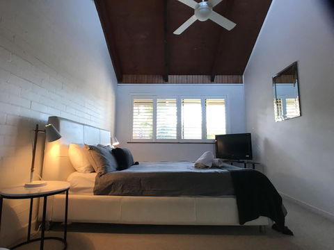 Treetops Everglades Villa - Accommodation Search 24