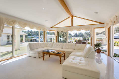 One Mile Mansion - Private Coastal Retreat FREE FAMILY ADVENTURE PASS - Accommodation Search 11