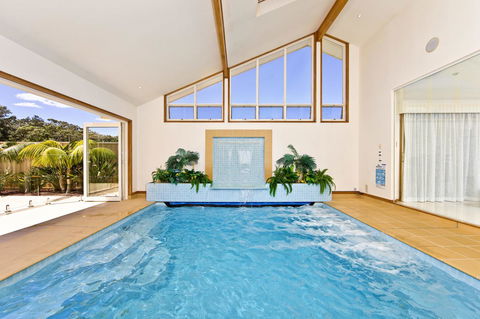One Mile Mansion - Private Coastal Retreat FREE FAMILY ADVENTURE PASS - Accommodation Search 4