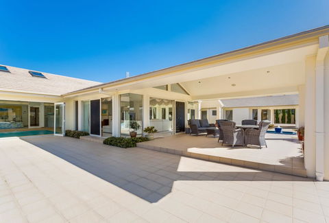 One Mile Mansion - Private Coastal Retreat FREE FAMILY ADVENTURE PASS - Accommodation Search 18