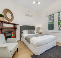 Large terrace in Sydneys lower North Shore - Accommodation Search