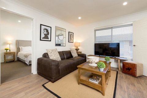 Sleeping In Style - Central & Sophisticated - Accommodation Search 0