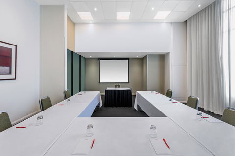 Adina Apartment Hotel Sydney Central - Accommodation Search 13