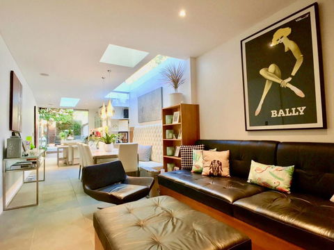 3 Storey Home Close Walk To Fox Studios SCG & City - Accommodation Search 12