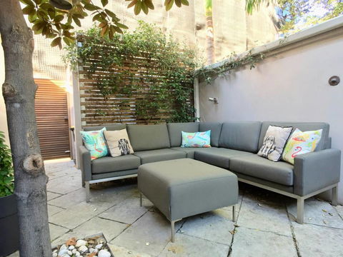 3 Storey Home Close Walk To Fox Studios SCG & City - Accommodation Search 4