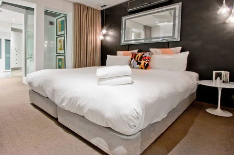 3 Storey Home Close Walk To Fox Studios SCG & City - Accommodation Search 10