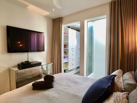 3 Storey Home Close Walk To Fox Studios SCG & City - Accommodation Search 17