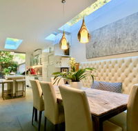 3 Storey Home Close Walk to Fox Studios SCG  City - Accommodation Search