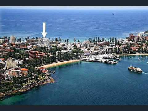 Relaxed Beachside Living - Accommodation Search 21