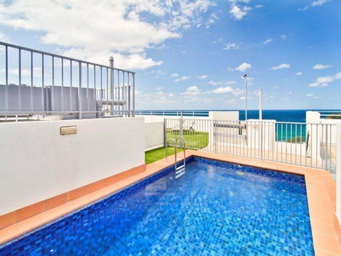 Relaxed Beachside Living - Accommodation Search 16