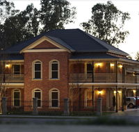 Carlyle Suites  Apartments - Accommodation Search