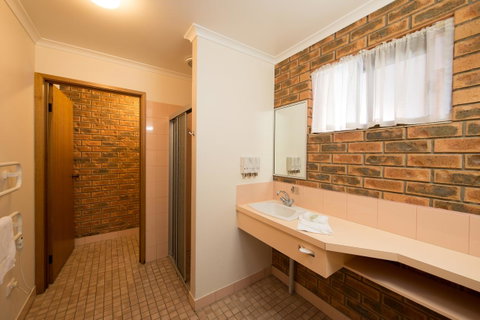 Hume Country Motor Inn - Accommodation Search 28
