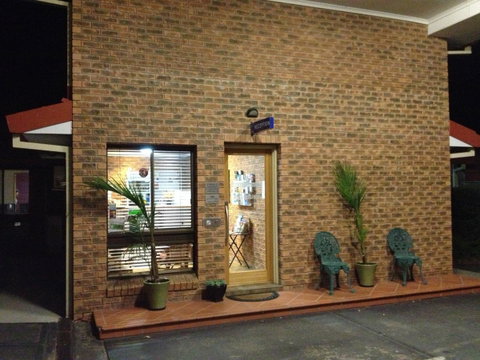 Hume Country Motor Inn - Accommodation Search 21
