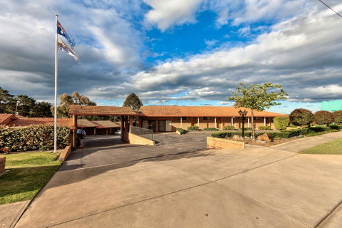 Hume Country Motor Inn - Accommodation Search 18