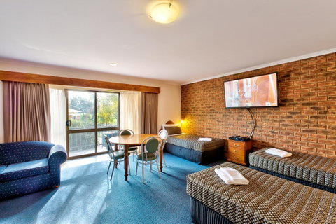 Hume Country Motor Inn - Accommodation Search 16