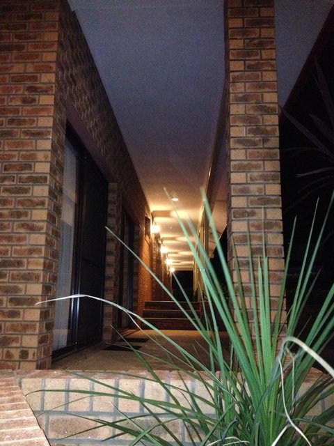 Hume Country Motor Inn - Accommodation Search 24