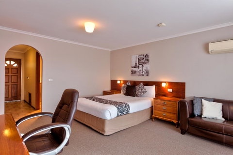Hume Country Motor Inn - Accommodation Search 38