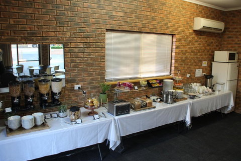 Hume Country Motor Inn - Accommodation Search 20