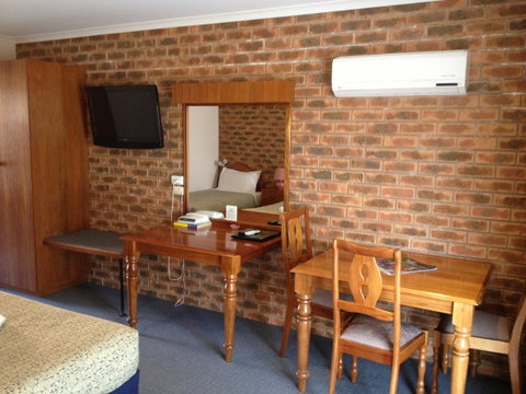 Hume Country Motor Inn - Accommodation Search 19