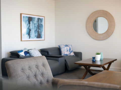Panoramic Harbour Views And Unbeatable Comfort - Accommodation Search 10