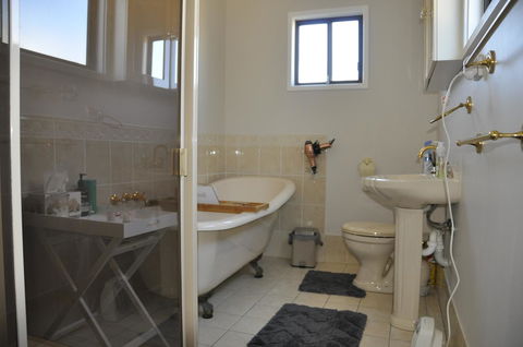 Caledonia Cottage - Accommodation Search 23