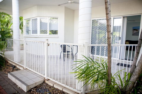 Nightcliff Foreshore Getaway - McKay Gardens - Accommodation Search 4
