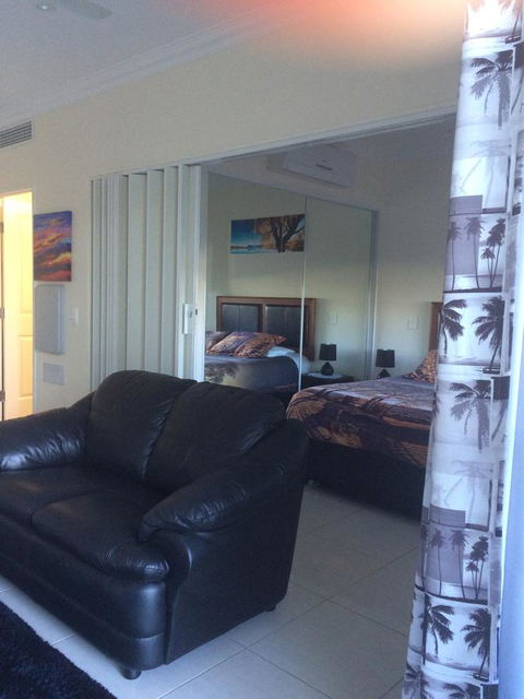 Nomikis\'On The Avenue - Accommodation Search 14