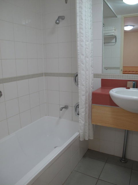 Crowne Plaza Alice Springs Lasseters, An IHG Hotel - Accommodation Search 6
