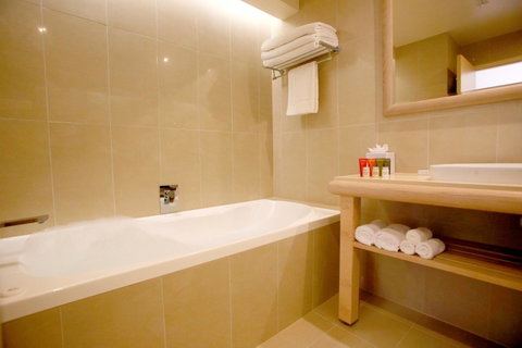 Crowne Plaza Alice Springs Lasseters, An IHG Hotel - Accommodation Search 30