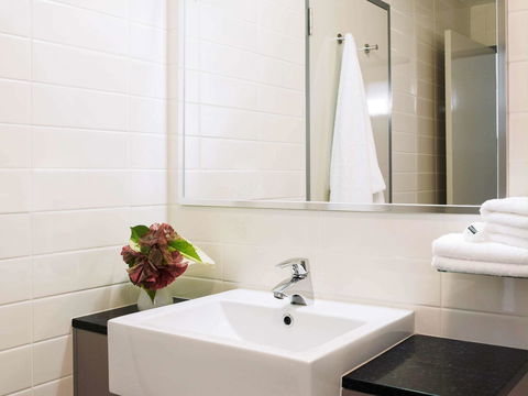 Novotel Darwin Airport - Accommodation Search 25