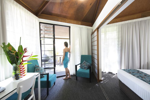 Palms City Resort - Accommodation Search 0