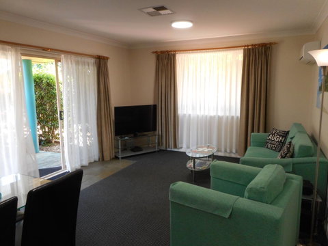Beaches Serviced Apartments - Accommodation Search 27