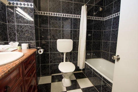 Elkira Court Motel - Accommodation Search 15