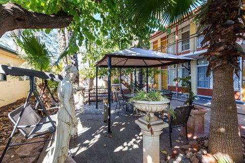 Elkira Court Motel - Accommodation Search 24