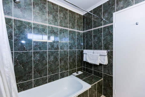 Elkira Court Motel - Accommodation Search 16