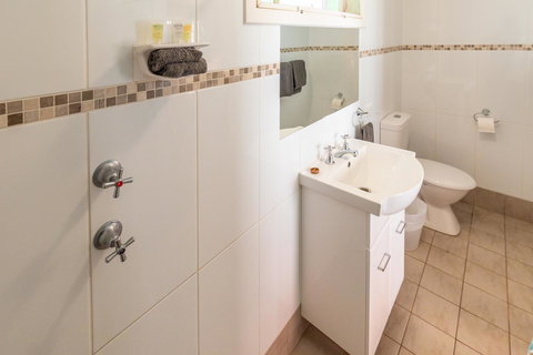 Glen Helen Lodge - Accommodation Search 22
