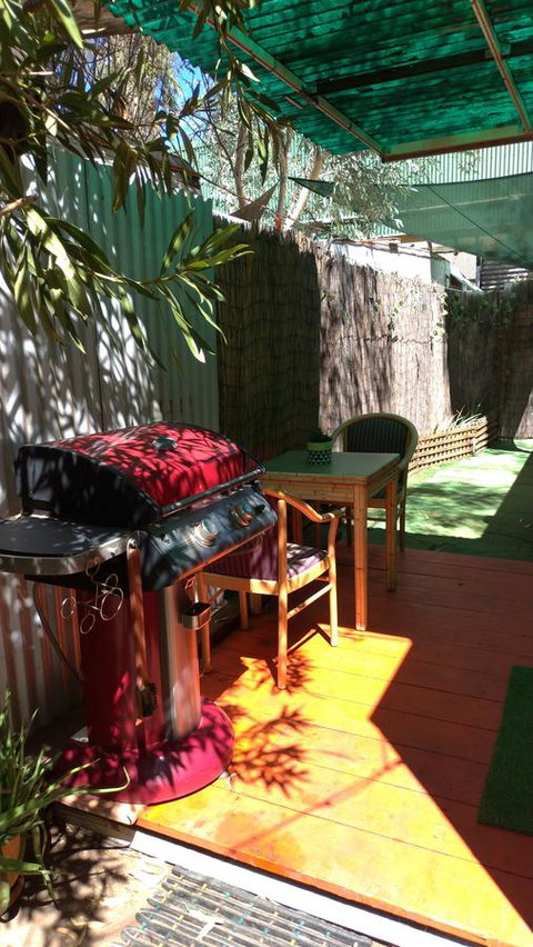 Alice\'s Secret Travellers Inn - Accommodation Search 5