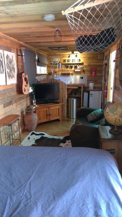 Alice\'s Secret Travellers Inn - Accommodation Search 1