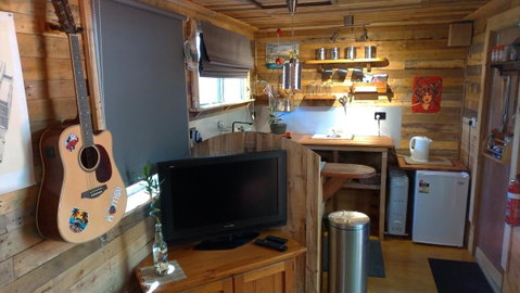 Alice\'s Secret Travellers Inn - Accommodation Search 3