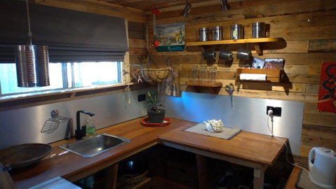 Alice\'s Secret Travellers Inn - Accommodation Search 8