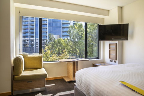 Crowne Plaza Canberra, An IHG Hotel - Accommodation Search 14