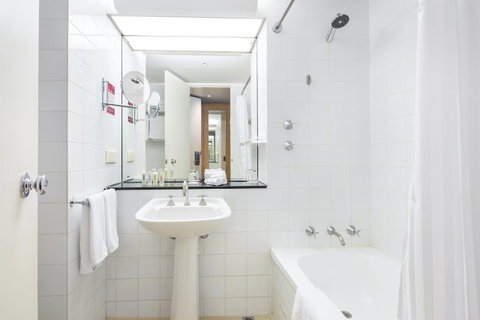 Crowne Plaza Canberra, An IHG Hotel - Accommodation Search 26