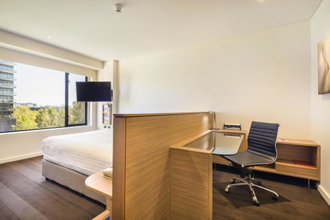 Crowne Plaza Canberra, An IHG Hotel - Accommodation Search 34
