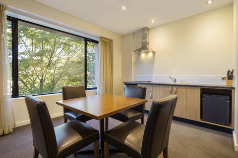 Crowne Plaza Canberra, An IHG Hotel - Accommodation Search 39